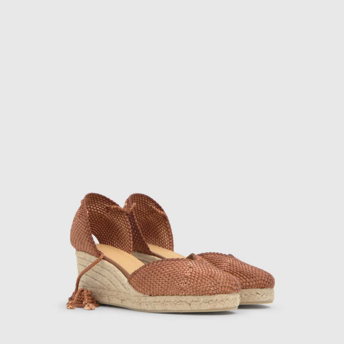 castaner-cora-6-026132-2000