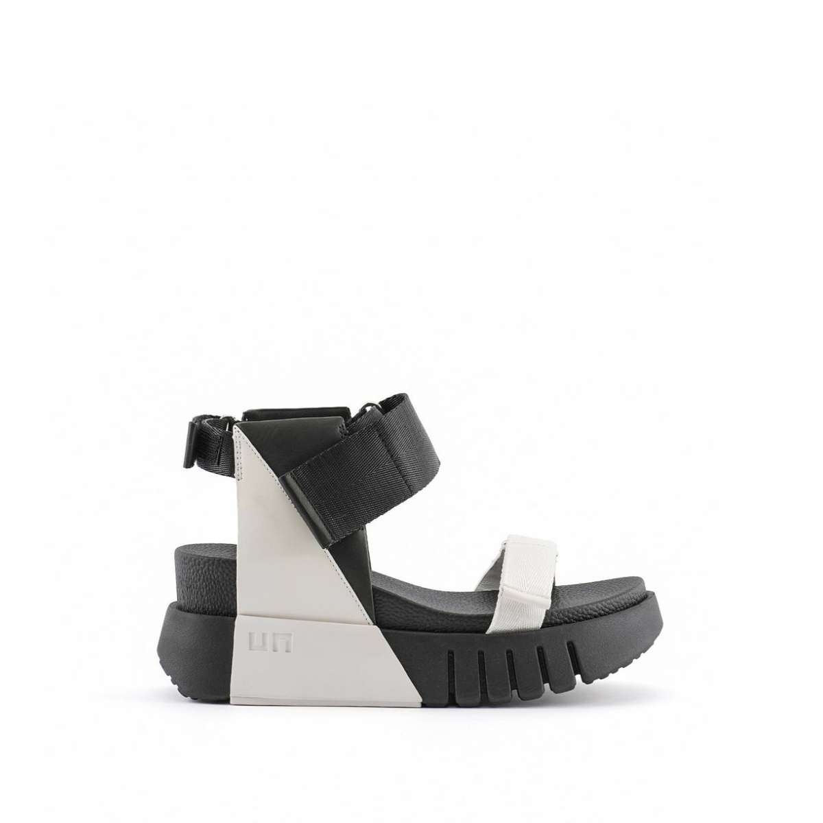 Delta run sandale bez pete